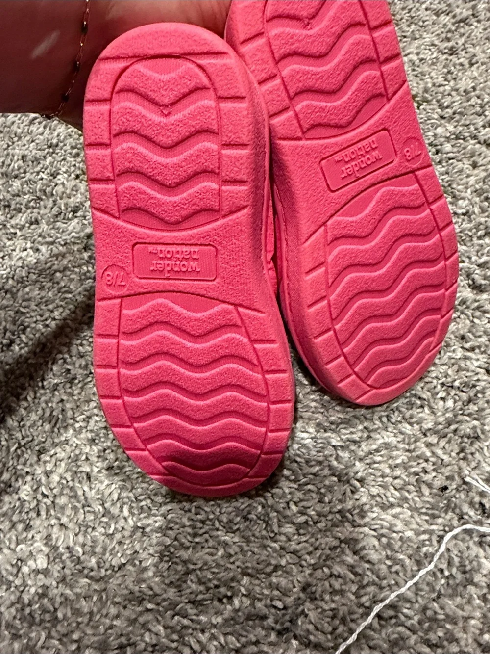 wonder nation Hot Pink Quilted I Slip-On Kids Slippers 7/8 (never worn)